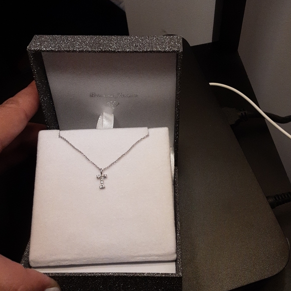 10K white gold and diamond necklace - Picture 6 of 6
